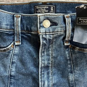 NWT Abercrombie & Fitch Flare Jeans